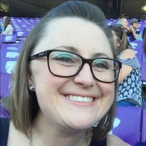 Meet your Posher, Emilie